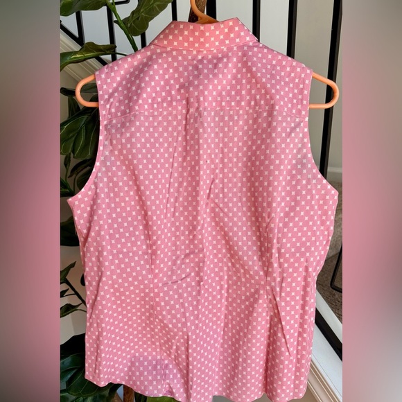 Talbots Pink Star Pattern Sleeveless Button-Down Shirt - Picture 3 of 3